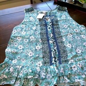 🆕️NWT ROSE AND THYME BLOUSE//B2B